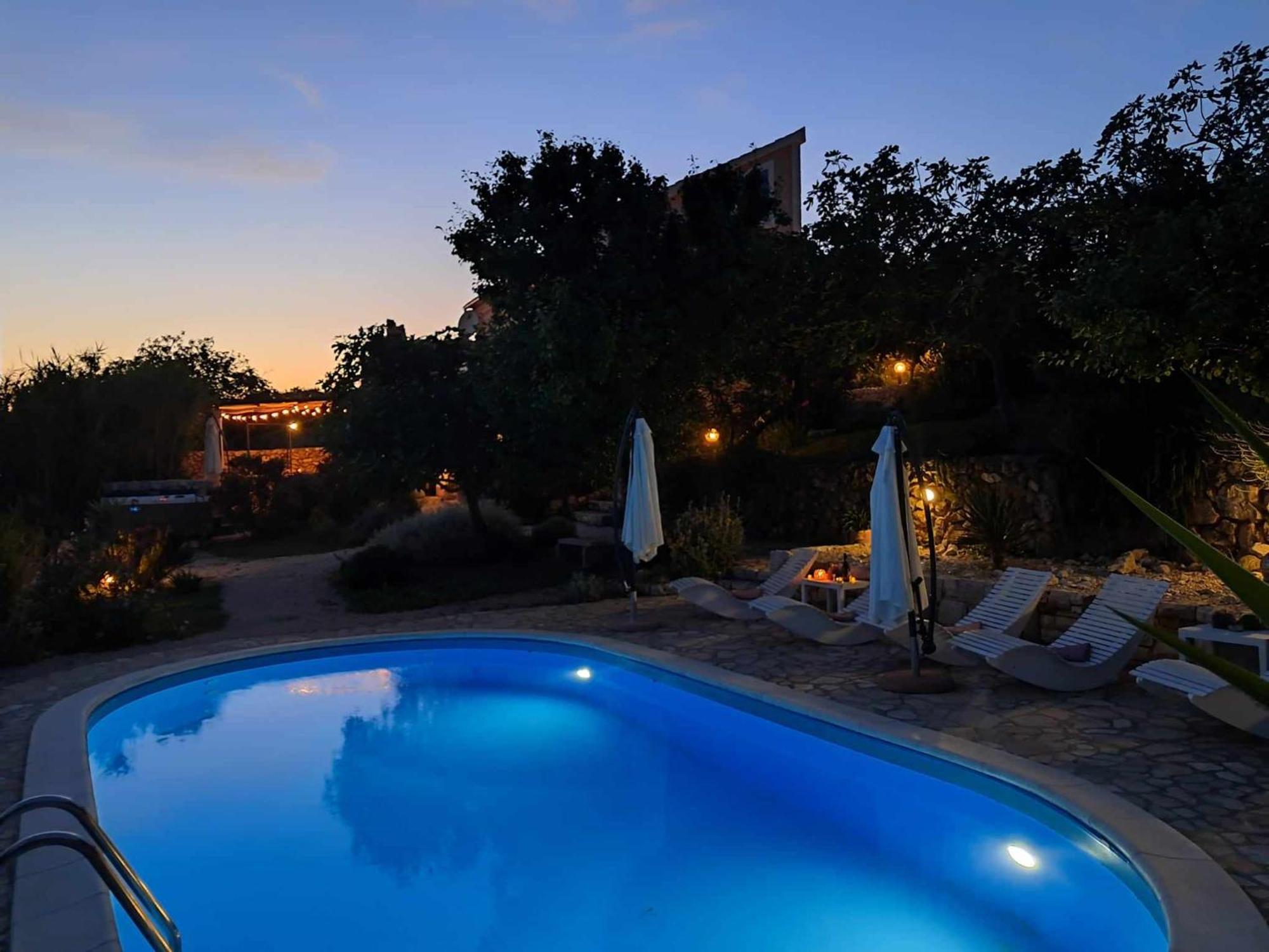 Villa Cesarica ノヴァリャ エクステリア 写真